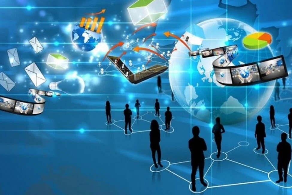 Tích Hợp Hệ Sinh Thái & Cá Nhân Hóa Tích Hợp Hệ Sinh Thái & Cá Nhân Hóa