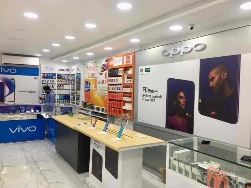 Tập trung trang trí cho dòng điện thoại kinh doanh nhiều nhất tại shop Tập trung trang trí cho dòng điện thoại kinh doanh nhiều nhất tại shop