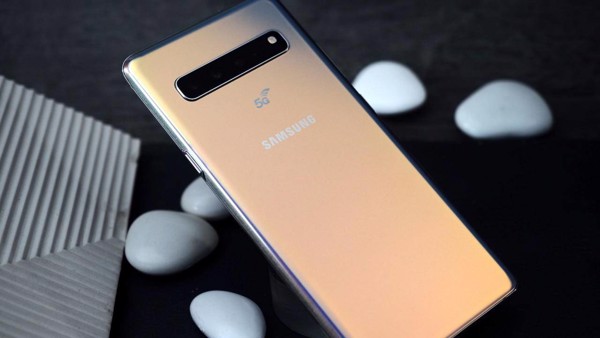 galaxy-s10-5g-8gb256gb-moi-99-like-new-han-quoc-5.jpg galaxy-s10-5g-8gb256gb-moi-99-like-new-han-quoc-5.jpg