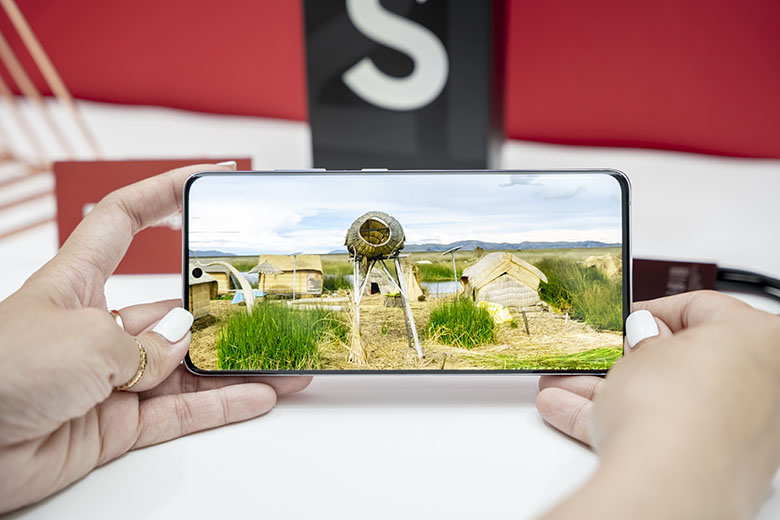 galaxy-s21-ultra-5g-screen.jpg galaxy-s21-ultra-5g-screen.jpg
