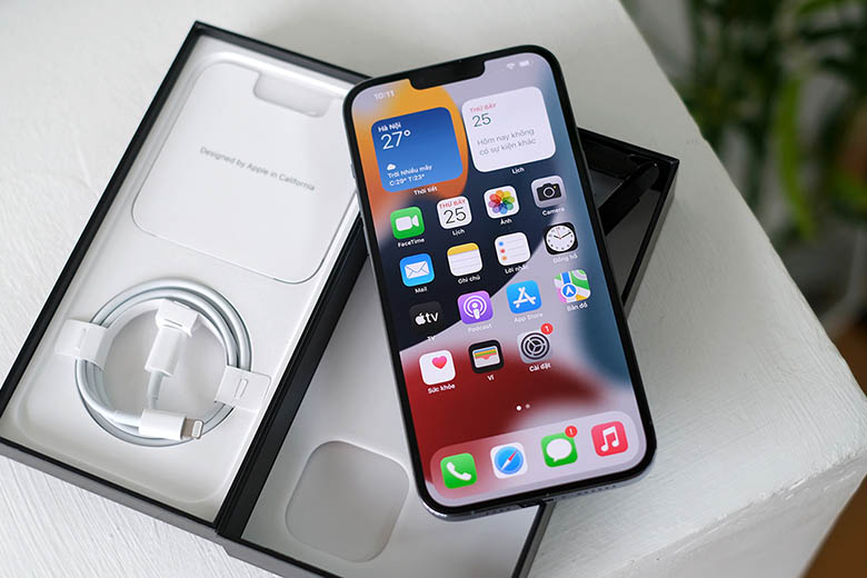 iPhone chính hãng và độp đựng